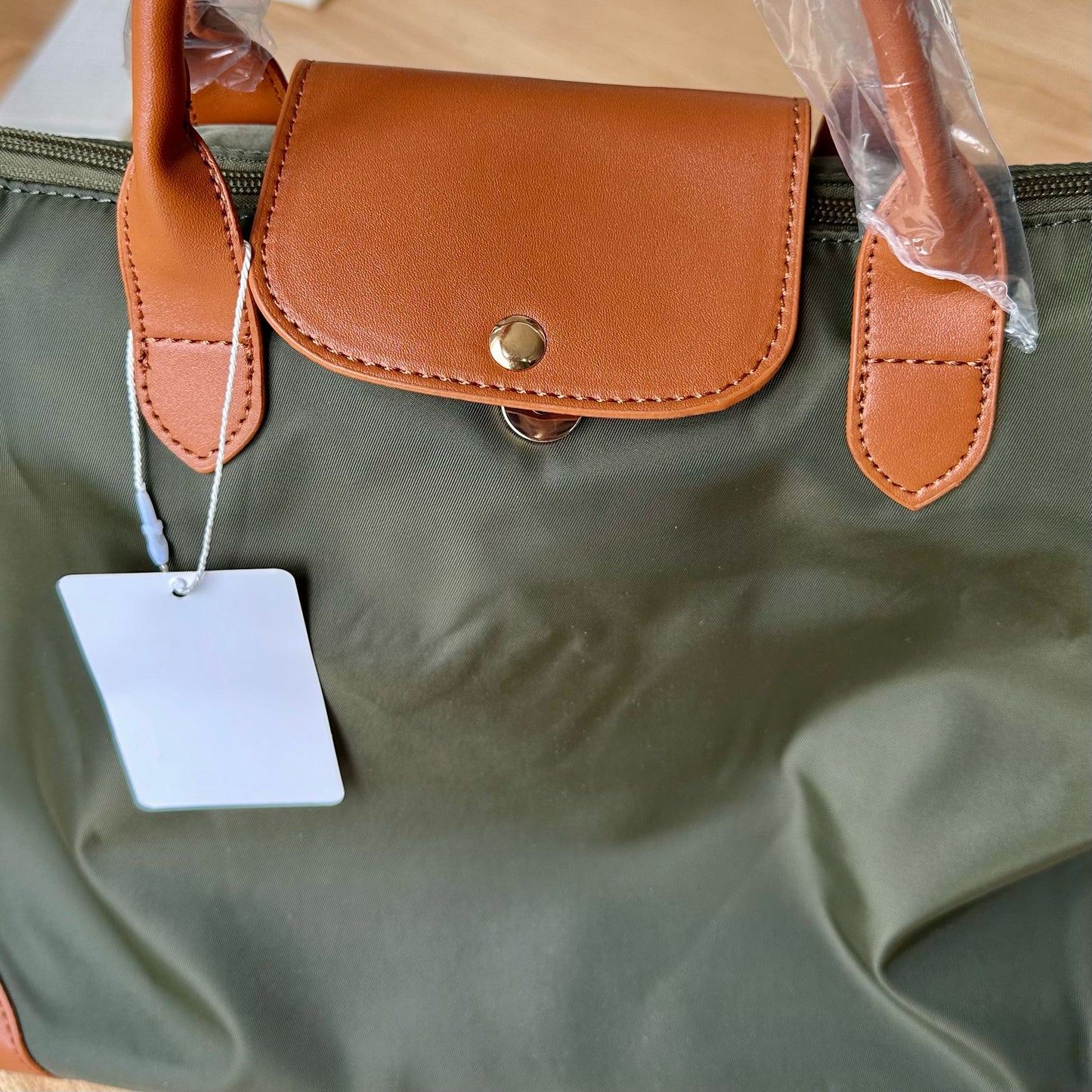 Olive Bud โ Sleek, Stylish & Spacious Travel Companion Bag